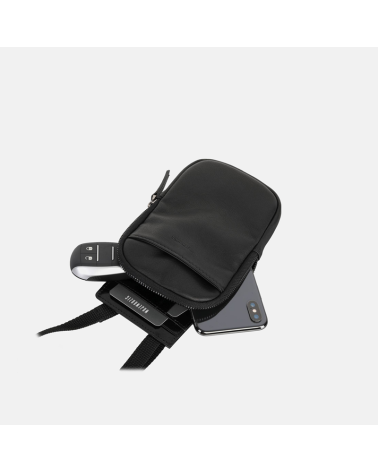 Czarna mała saszetka etui na telefon ze skóry naturalnej