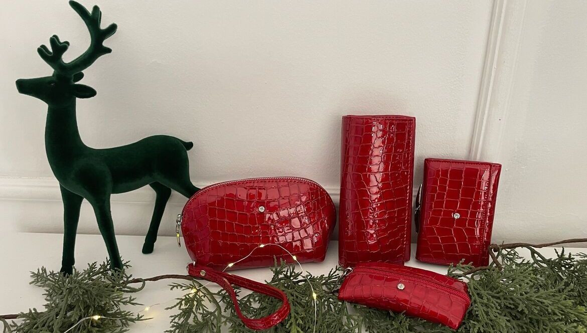 Akcesoria skórzane jako pomysł na prezent świąteczny - Gwiazdka 2024